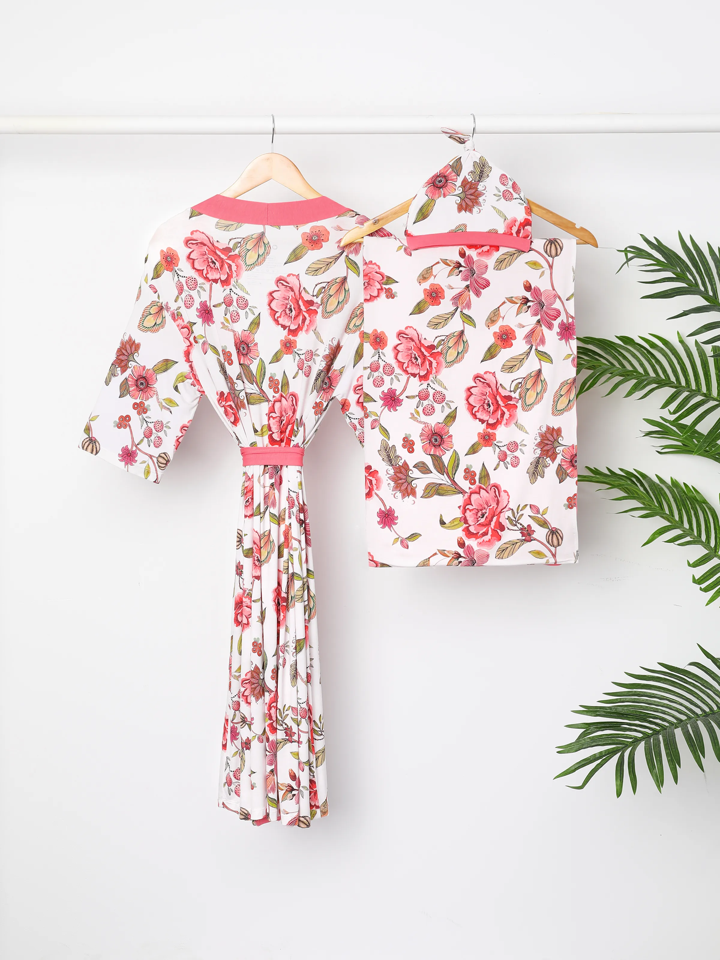 Newborn Bamboo Set for Mommy and Me Floral Bamboo Robe for Mom, Soft Swaddle Blanket with Hat, Gentle & Breathable for Newborn Essentials Peach Pink - Image 8